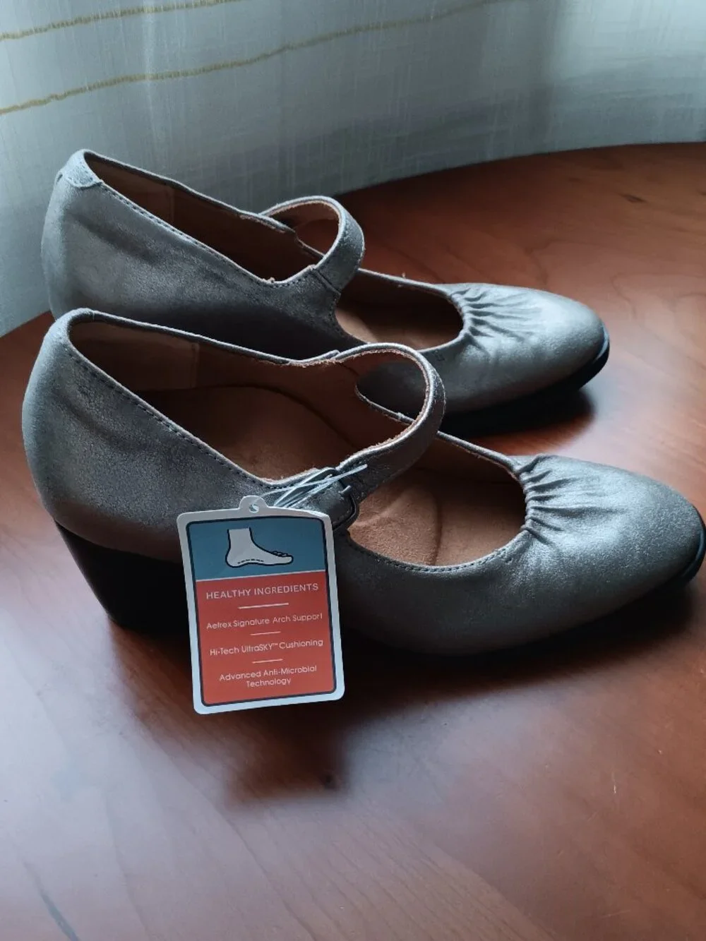 NWT Pewter Leather Mary Jane Heels Aetrex Comfort Sz 6-6.5 (36)